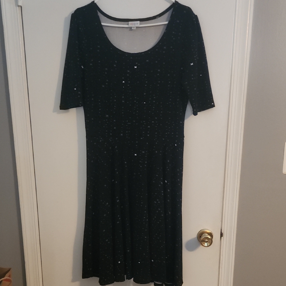 LuLaRoe Black Casual Nicole cDress